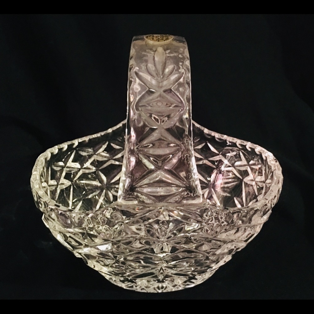 The European Collection 24% Lead Crystal Basket